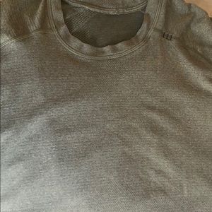 Lululemon men’s t shirt